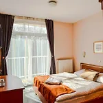 Imperium מלון 3*